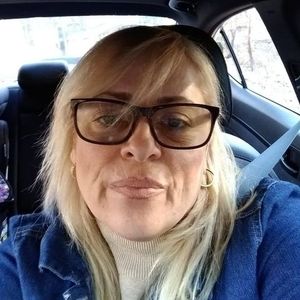 Meet your Posher, Deborah